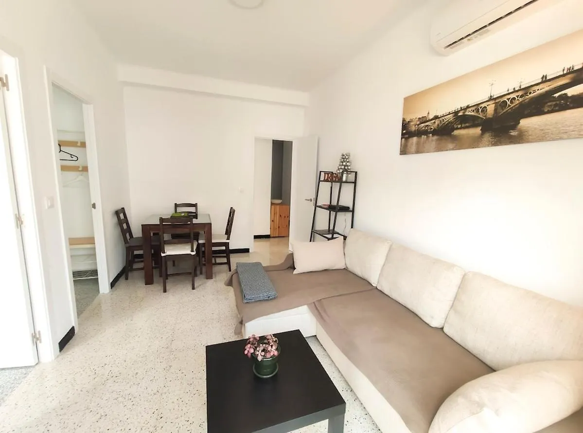 Apartment In Las Setas, Sevilla  세비야